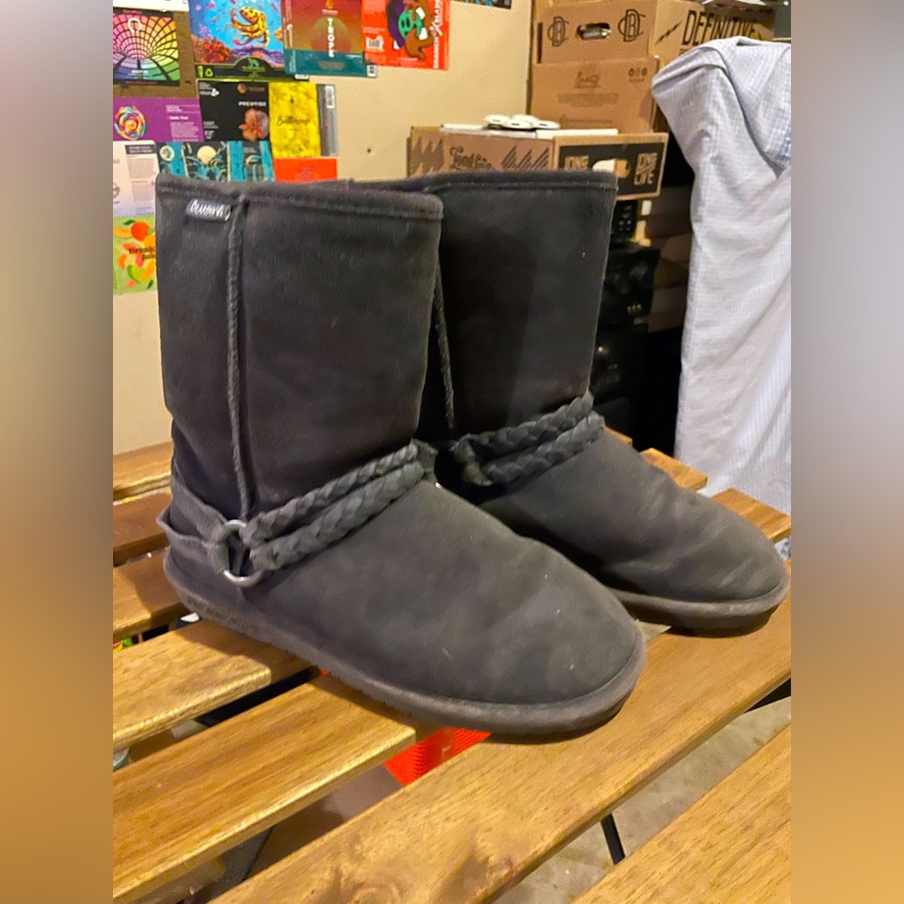 Bearpaw Adele charcoal boot
